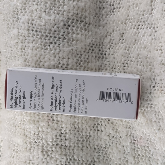 jane iredale Glow Time Highlighter Stick in Eclipse, 7.5g/0.26oz - Picture 7 of 12